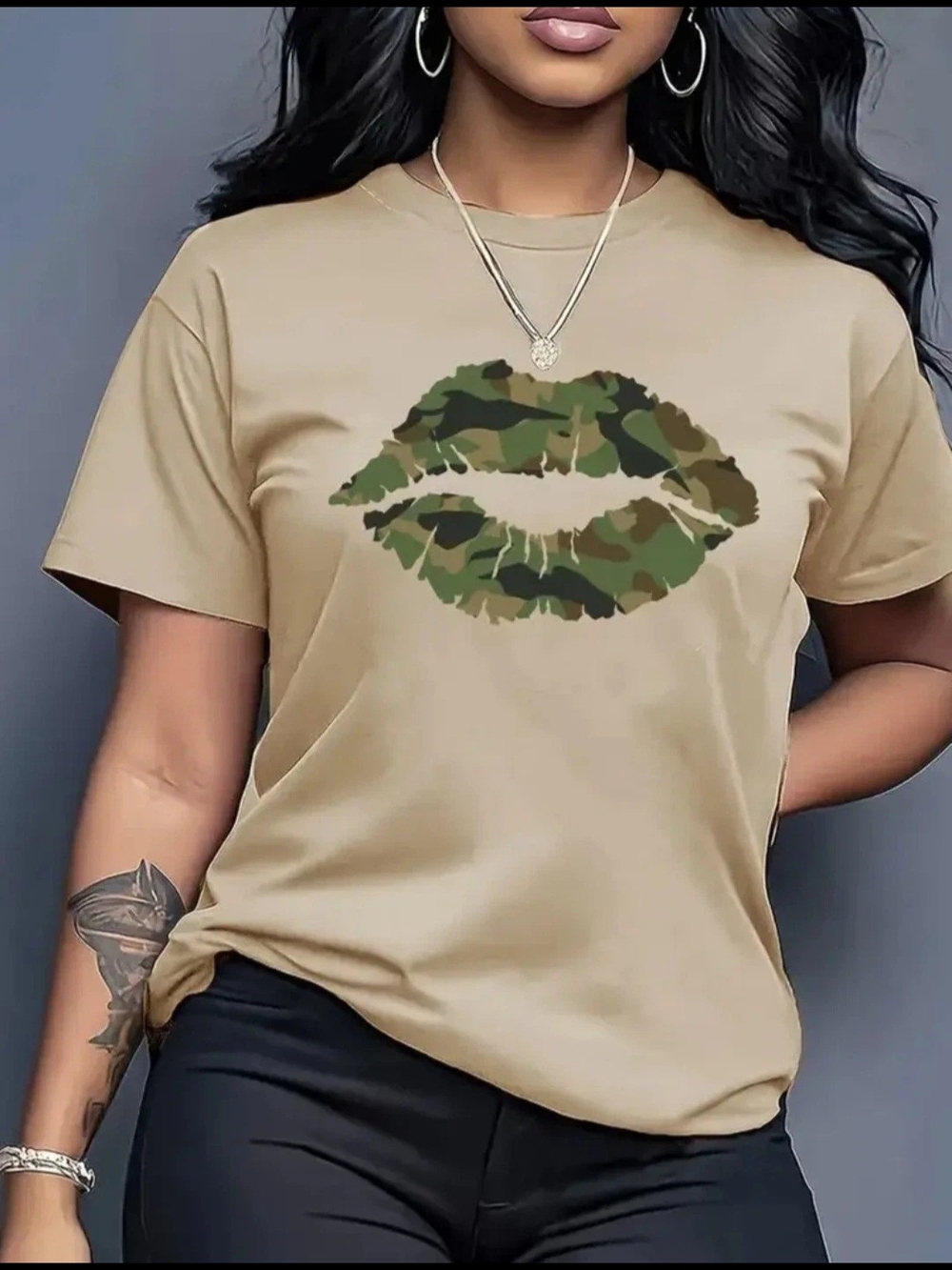 Casual Camo Lip Graphic Tee - Beige